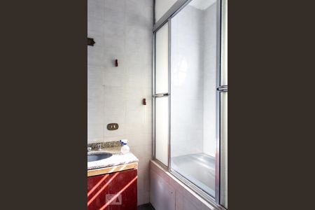 Casa para alugar com 160m², 3 quartos e 4 vagas Casa para alugar com 160m², 3 quartos e 4 vagasBanheiro da Suite