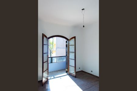 Casa para alugar com 160m², 3 quartos e 4 vagas Casa para alugar com 160m², 3 quartos e 4 vagasSuíte