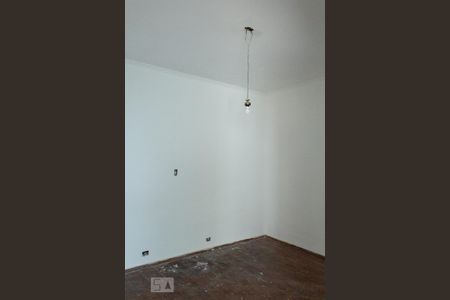 Casa para alugar com 160m², 3 quartos e 4 vagas Casa para alugar com 160m², 3 quartos e 4 vagasQuarto 2