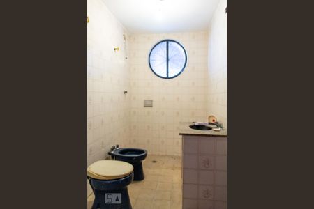 Casa para alugar com 160m², 3 quartos e 4 vagas Casa para alugar com 160m², 3 quartos e 4 vagasBanheiro 2