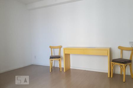 Sala de apartamento para alugar com 3 quartos, 70m² em Água Branca, São Paulo