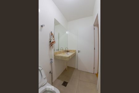 Apartamento à venda com 68m², 2 quartos e sem vaga Apartamento à venda com 68m², 2 quartos e sem vagaBanheiro