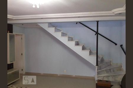Escada de casa à venda com 3 quartos, 280m² em Vila Carrão, São Paulo