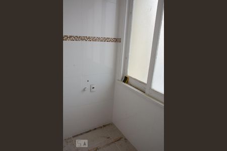 banheiro  de apartamento para alugar com 1 quarto, 27m² em Centro, Rio de Janeiro
