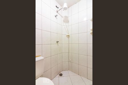 Banheiro de kitnet/studio para alugar com 1 quarto, 20m² em Vila São Luís(zona Oeste), São Paulo