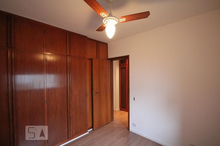 Apartamento à venda com 247m², 4 quartos e 3 vagasQuarto 2