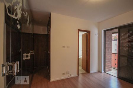 Apartamento à venda com 247m², 4 quartos e 3 vagasSuíte 2