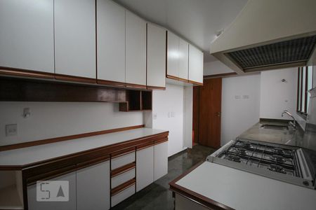 Apartamento à venda com 247m², 4 quartos e 3 vagasCozinha