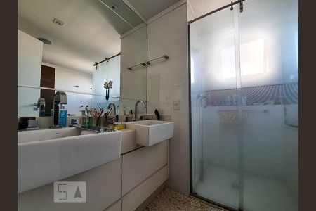 Apartamento à venda com 160m², 3 quartos e 3 vagasBanheiro