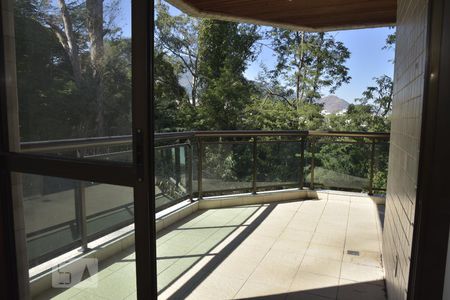 Apartamento à venda com 208m², 4 quartos e 2 vagasVaranda do Quarto 3