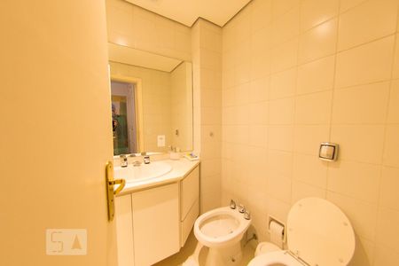 Apartamento à venda com 204m², 3 quartos e 3 vagasBanheiro da Suíte 3