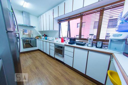 Apartamento à venda com 204m², 3 quartos e 3 vagasCoozinha