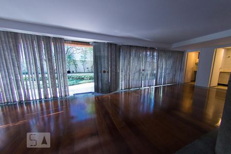 Apartamento à venda com 204m², 3 quartos e 3 vagasÁrea comum - Salão de festas