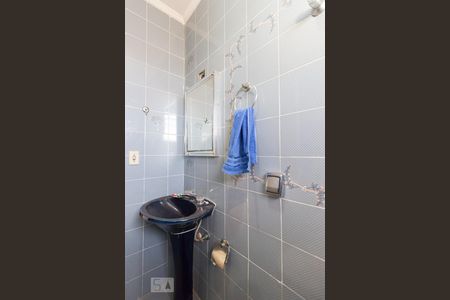 Banheiro de casa para alugar com 3 quartos, 259m² em Jardim do Colégio (zona Norte), São Paulo