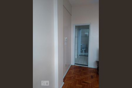 Banheiro de apartamento para alugar com 2 quartos, 55m² em Centro, Belo Horizonte