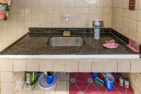Apartamento para alugar com 65m², 2 quartos e 1 vagaCozinha - Detalhe da pia