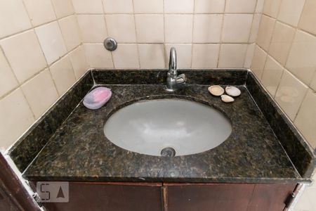 Apartamento para alugar com 65m², 2 quartos e 1 vagaBanheiro - Detalhe da pia