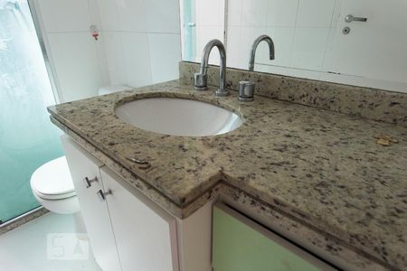 Apartamento à venda com 97m², 3 quartos e 2 vagasBanheiro Social