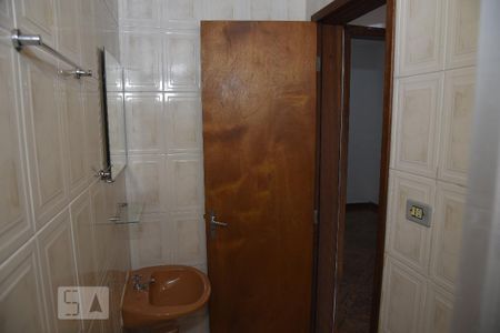 Casa de condomínio para alugar com 160m², 2 quartos e 3 vagasBanheiro Social