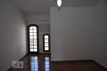 Casa de condomínio para alugar com 160m², 2 quartos e 3 vagasQuarto 1 - Suíte