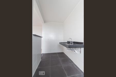 Cozinha de apartamento à venda com 2 quartos, 44m² em Humaitá, Porto Alegre