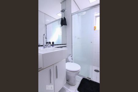 Banheiro de apartamento para alugar com 1 quarto, 48m² em Perdizes, São Paulo