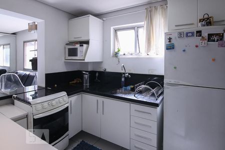 Cozinha de apartamento para alugar com 1 quarto, 48m² em Perdizes, São Paulo