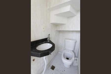 Casa de condomínio para alugar com 120m², 3 quartos e 2 vagasLavabo