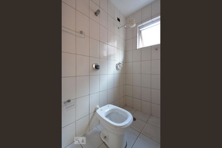 Banheiro de apartamento à venda com 2 quartos, 64m² em Piraporinha, Diadema