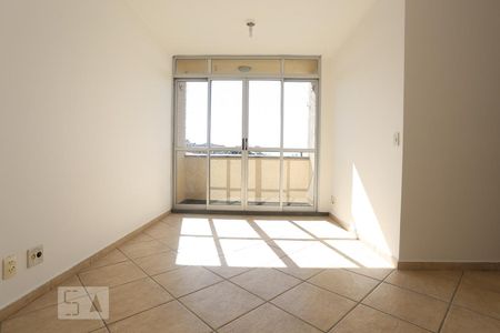 Sala de apartamento para alugar com 3 quartos, 70m² em Rio Pequeno, São Paulo