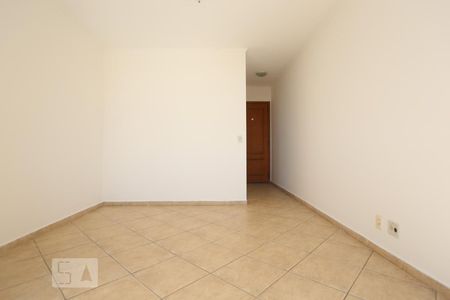 Sala de apartamento para alugar com 3 quartos, 70m² em Rio Pequeno, São Paulo
