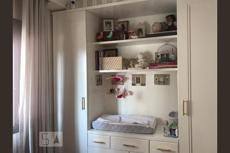 Apartamento para alugar com 220m², 3 quartos e 5 vagas Apartamento para alugar com 220m², 3 quartos e 5 vagasQuarto