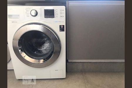 Apartamento para alugar com 220m², 3 quartos e 5 vagas Apartamento para alugar com 220m², 3 quartos e 5 vagasÁrea de Serviço