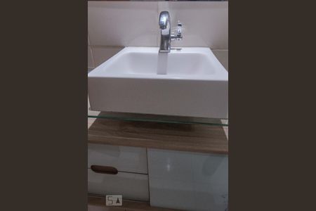 Apartamento para alugar com 62m², 2 quartos e sem vagaBanheiro - Torneira