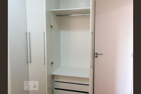 Quarto 2 de apartamento para alugar com 2 quartos, 41m² em Barra Funda, São Paulo
