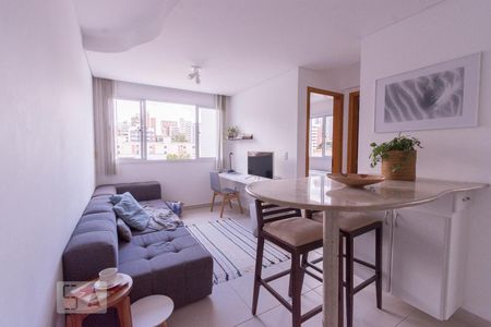 Sala de apartamento para alugar com 1 quarto, 48m² em Centro, Curitiba