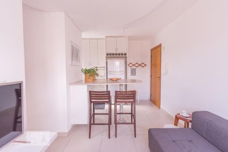 Sala de apartamento para alugar com 1 quarto, 48m² em Centro, Curitiba