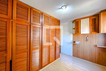 Apartamento à venda com 105m², 4 quartos e 2 vagasQuarto 2