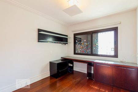 Apartamento à venda com 228m², 3 quartos e 4 vagasTerceira suíte