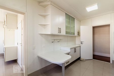 Apartamento à venda com 228m², 3 quartos e 4 vagasCozinha