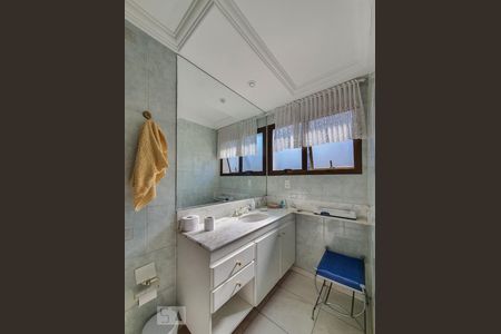 Apartamento à venda com 220m², 4 quartos e 3 vagasBanheiro da suíte 3