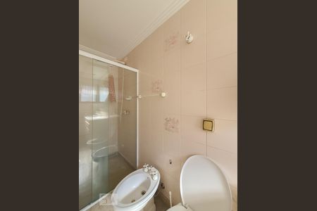 Apartamento à venda com 220m², 4 quartos e 3 vagasBanheiro da suíte 2