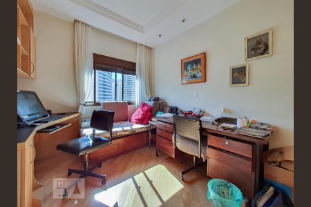 Apartamento à venda com 220m², 4 quartos e 3 vagasSuíte 3