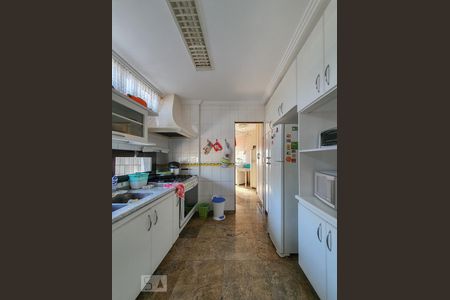 Apartamento à venda com 220m², 4 quartos e 3 vagasCozinha