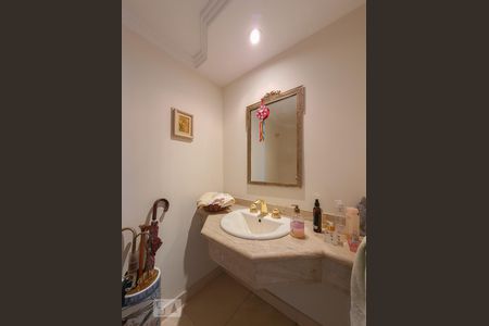 Lavabo de apartamento à venda com 4 quartos, 220m² em Aclimação, São Paulo