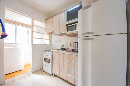 Cozinha  de apartamento à venda com 1 quarto, 50m² em Bom Jesus, Porto Alegre