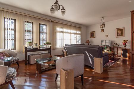 Sala de casa para alugar com 4 quartos, 200m² em Pestana, Osasco