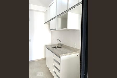 Cozinha de apartamento para alugar com 1 quarto, 40m² em Continental, Osasco