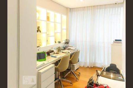 Escritório de apartamento à venda com 4 quartos, 180m² em Jardim Paulista, São Paulo