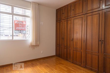 Apartamento à venda com 130m², 3 quartos e 1 vagaSuíte
